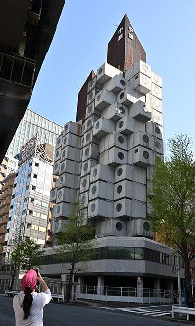 Dismantling Work Begins On Iconic Nakagin Capsule Tower The Asahi Shimbun Breaking News