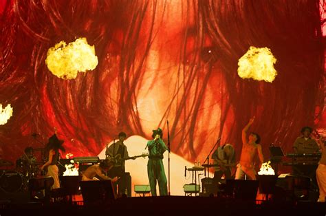 米津玄師『米津玄師 2023 Tour 空想』ファイナル公演のライブレポート到着 画像一覧（20 28） The First Times