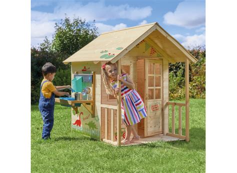 Sandbox Kingdoms: The Power of Imaginative Play in Outdoor Settings