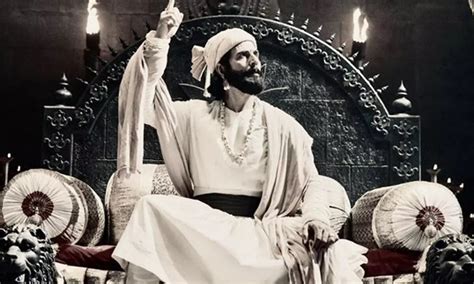 Akshay Kumar's First Look Poster As Shivaji Maharaj From Marathi Movie ...