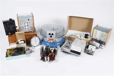 Lot 327 - A Complete Tel-X-Ometer X-ray Experiment Set,