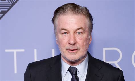 Los cargos de homicidio de Alec Baldwin en Rust serán exonerados dicen