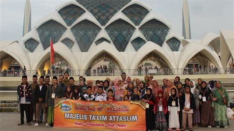 Wisata Dan Ziarah Majelis TA LIM ATTASLIM Dukuhturi Kab Tegal Bersama