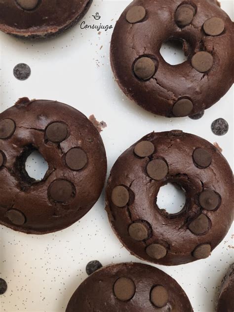 Donuts de chocolate y plátano SALUDABLE Consujugo