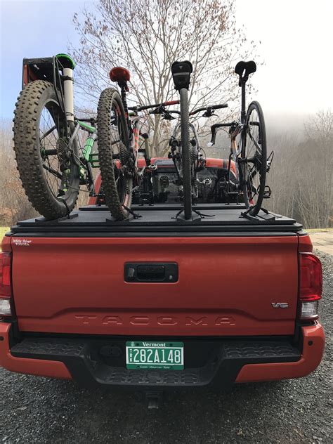 ปักพินโดย Robert Vaughan ใน Custom Tacoma Truck Bed Bike Rack