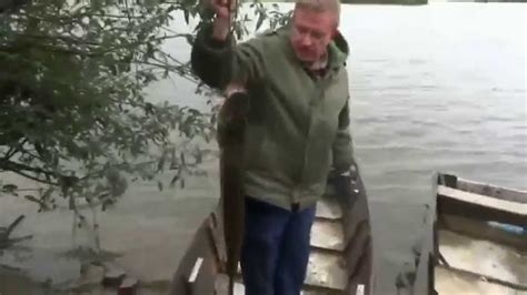 Ловля щуки на кружки - YouTube