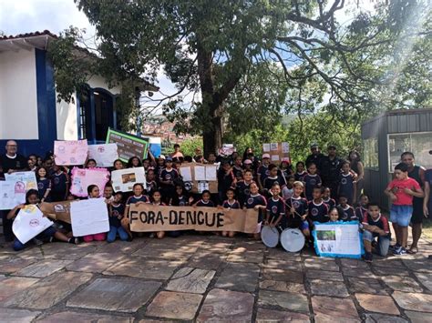 Crian As Da Escola Mar Lia De Dirceu Na Campanha Contra A Dengue Em