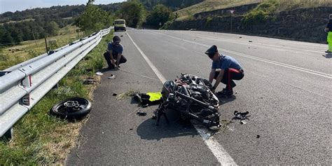 Mugello Tragedia Sulla Ss Della Futa Due Motociclisti Muoiono In