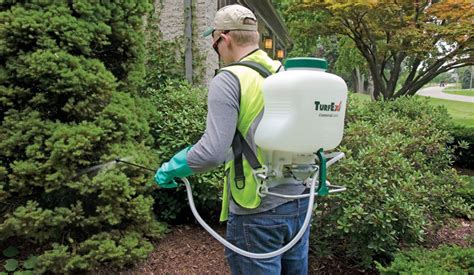 The 5 Best Backpack Sprayers For Your Yard and Garden 2020