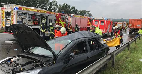 Schwerer Unfall Auf Der A2 Mit Drei Verletzten Nw De