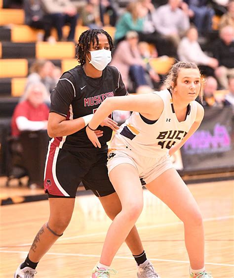 Muskegon Lady Big Reds Knock Off Grand Haven Earn Berth In District