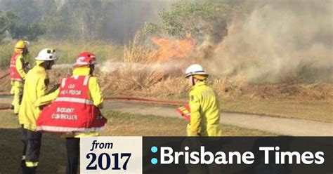 Sunshine Coast Bushfire Sippy Downs Residents Evacuated As Fire Closes