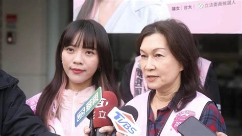 陳其邁夫人首度輔選 吳虹大讚黃捷：是時候交棒給下一世代