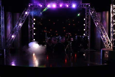 Independence Studio | Stage 1: Performance Stage