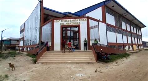 Protestan Por Falta De Maestros En El Colegio Santa Rosa Del Amazonas