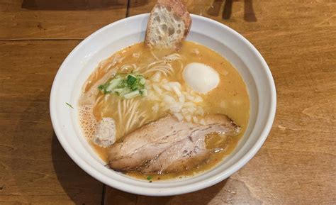 【はりけんラーメン 本店】フレンチを感じる新感覚の鶏そばが人気のラーメン店！