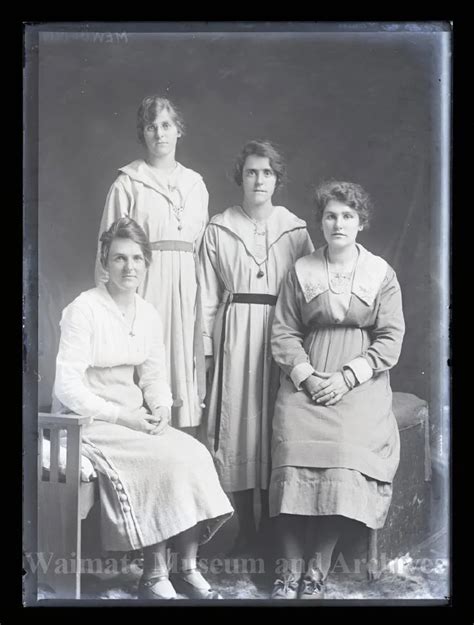 Four Unknown Women Record Digitalnz