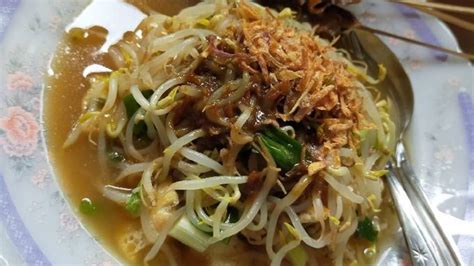 Wisata Kuliner Surabaya Lontong Balap Kuliner Ikonik Dengan Cita Rasa