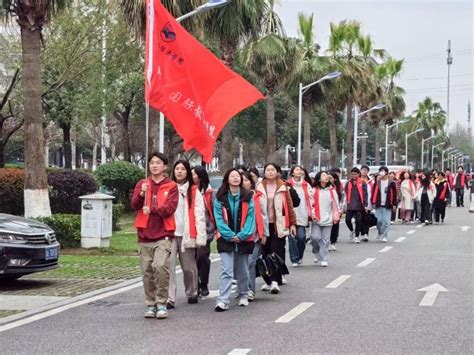 雷锋精神薪火传，志愿服务暖人心 湖南涉外经济学院外国语与国际教育学院