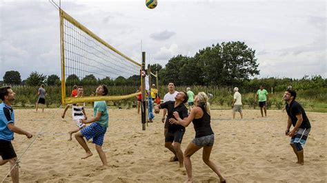 T Nisvorst Viel Spa Beim Beach Volleyball Am T Niser Obsthof