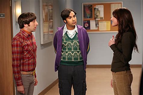 Bild Zu Margo Harshman The Big Bang Theory Bild Kunal Nayyar Margo