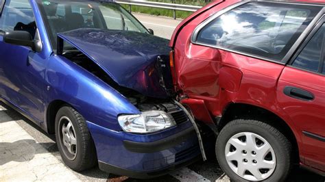 Incidenti Falsi Per Truffare L Assicurazione A Imola