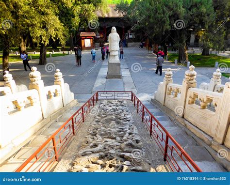 Kong Zi Portrait Sculpture Editorial Stock Image Image Of Asian 76318394