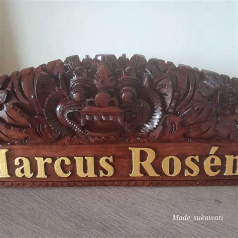 Jual Papan Nama Meja Nameplate Kayu Ukiran Barong Bali Coklat 2 Baris