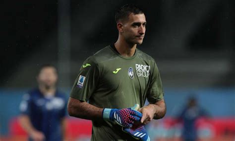 Atalanta Ai Ferri Corti Con Musso Il Portiere Argentino Chiede La