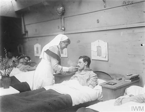 World War One The Many Battles Faced By Ww1s Nurses Military Nurses Nurse Art World War One