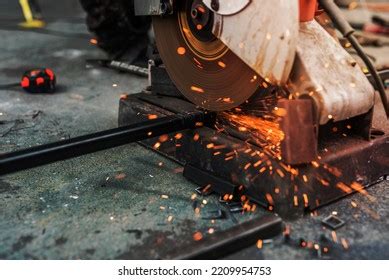 8,261 Safety Workers Using Machine Tools Images, Stock Photos & Vectors ...