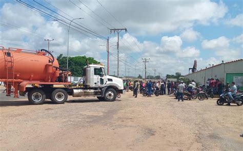 Motorizado Result Lesionado Al Impactar Contra Una Gandola En La Av