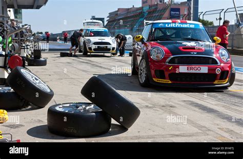 Tyre Change Race Of The Mini Coopers Mini Challenge At The Oldtimer