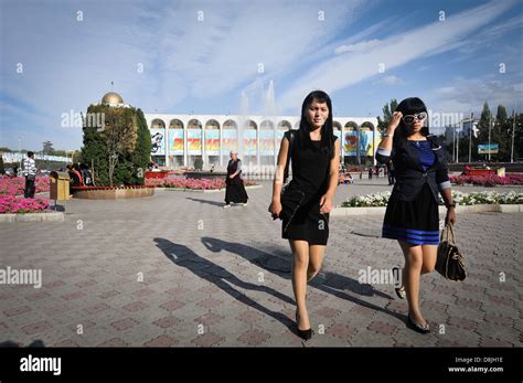 Leben In Bishkek Der Hauptstadt Von Kirgisistan Stockfotografie Alamy