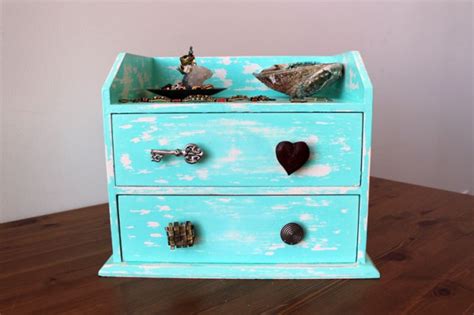 10 Great DIY Jewelry Box Ideas