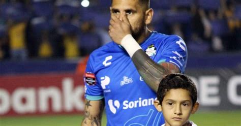 Jonathan Orozco Y Su Pol Mico Gesto En El Tigres Santos