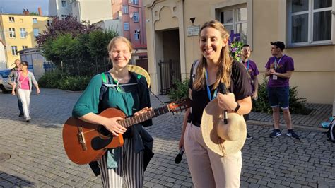 Zielnoog Scy Pielgrzymi Ruszyli Na Tras Ju Po Raz Radio Zielona G Ra