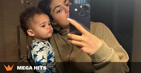 Kylie Jenner Alterou Oficialmente O Nome Do Filho Ap S Meses