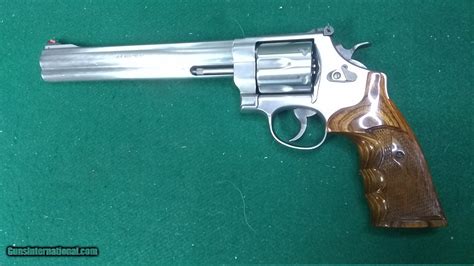 Smith And Wesson 629 6 Deluxe