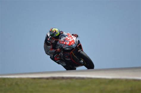 Lorenzo Savadori E Aprilia RSV4 Conquistano Il Titolo Superstock 1000