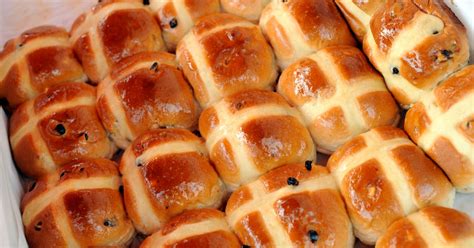 Asda Launches Four New Flavours Of Hot Cross Buns For Easter Leeds Live