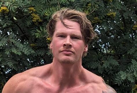 Horny Gooner Fuckdoll LordPornAddict Official Profile Loyalfans