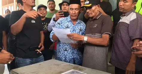 Masyarakat Kluet Tengah Aceh Selatan Tuntut Izin Operasional PT BMU Dicabut