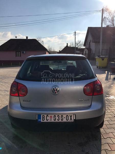 Polovni Volkswagen Golf 5 2004 god Polovni Automobili Srbija Bečej