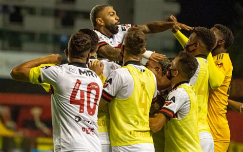 Melhor visitante do Brasileirão Fla busca vitória em final