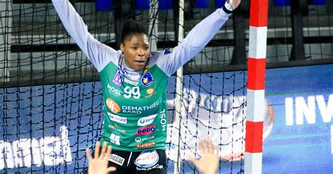 Handball Ligue Des Champions F Minine Hatadou Sako Metz Handball