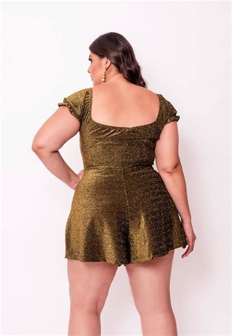 Macaquinho Feminino Plus Size Lurex Dourado Colise Ana Maya