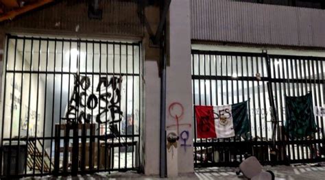 Estudiantes Toman Oficinas Centrales Del Colegio De Bachilleres En Cdmx