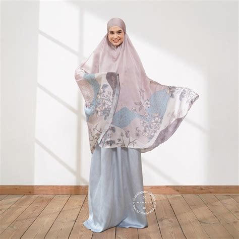 Satin Silk Telekung Women S Fashion Muslimah Fashion Prayer Sets On