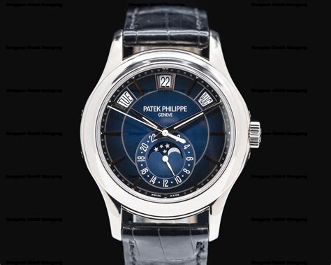 Patek Philippe 5205G 013 Annual Calendar 5205G Blue Dial 18K White Gold